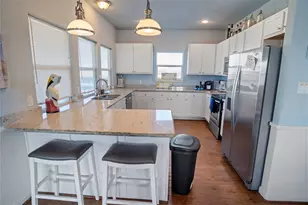 948 Kahla Dr, Crystal Beach, TX 77650 - Photo 12