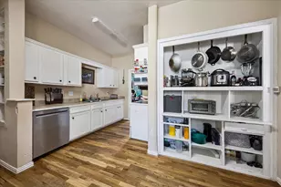 4615 Woodside St, Houston, TX 77023 - Photo 4