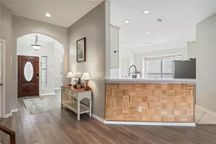 5710 Shady Hollow Ct, Rosharon, TX 77583 - Photo 4