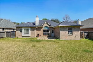 5710 Shady Hollow Ct, Rosharon, TX 77583 - Photo 2
