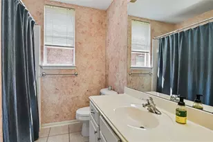 5710 Shady Hollow Ct, Rosharon, TX 77583 - Photo 22