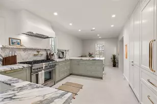 7811 Wickersham Ln, Houston, TX 77063 - Photo 12