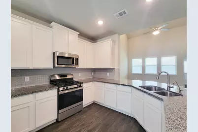 10423 Astor Point Trail, Tomball, TX 77375 - Photo 10