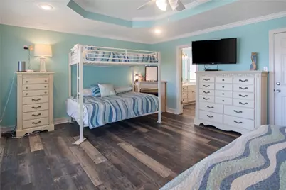 962 Raymond, Crystal Beach, TX 77650 - Photo 20