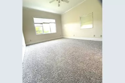 28 Waters Edge Street, Conroe, TX 77356 - Photo 10