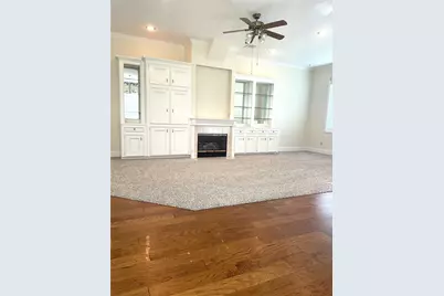28 Waters Edge Street, Conroe, TX 77356 - Photo 8