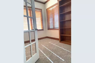 28 Waters Edge Street, Conroe, TX 77356 - Photo 6