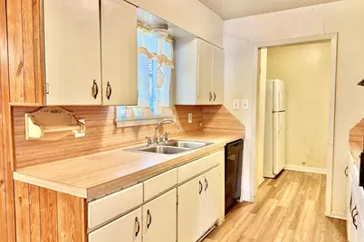 3966 Broadmoor Drive, Beaumont, TX 77707 - Photo 6