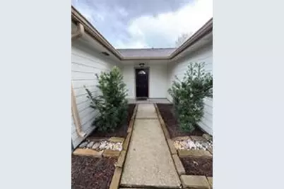 2211 Pilgrims Bend Drive, Friendswood, TX 77546 - Photo 2