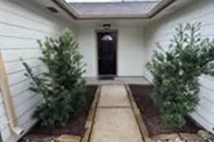 2211 Pilgrims Bend Dr, Friendswood, TX 77546 - Photo 2