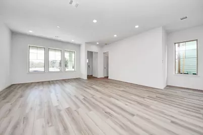 365 Legacy Point Drive #B, Sealy, TX 77474 - Photo 6