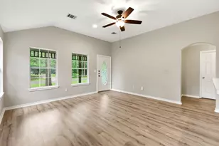 10821 Royal Pines Dr, Conroe, TX 77303 - Photo 6