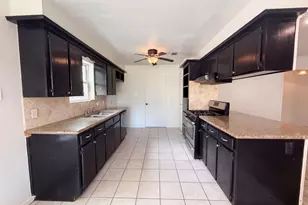 3206 Brookdale Ct, Deer Park, TX 77536 - Photo 2