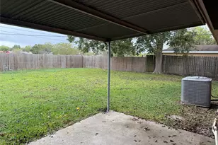 216 Schilling St, Baytown, TX 77520 - Photo 12