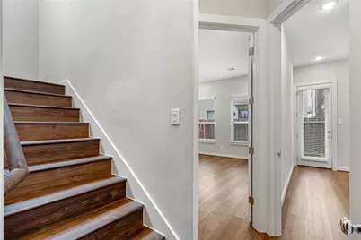 604 Thornton Oaks Road #B, Houston, TX 77018 - Photo 6