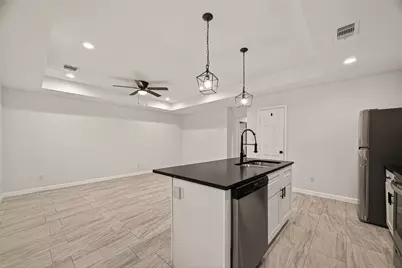 4302 Hirsch Road #B, Houston, TX 77026 - Photo 4
