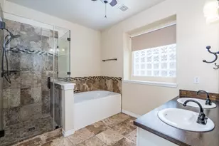 9315 Hidden Ct, Magnolia, TX 77354 - Photo 20