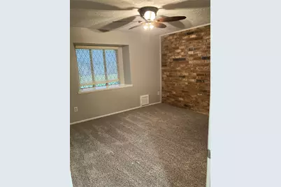 3918 Laura Leigh Drive, Friendswood, TX 77546 - Photo 4