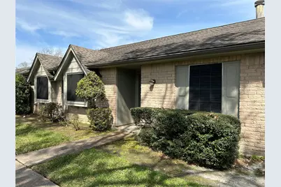 3918 Laura Leigh Drive, Friendswood, TX 77546 - Photo 2
