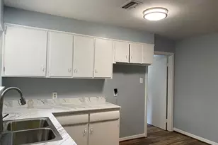 5110 W 43rd St, Houston, TX 77092 - Photo 6