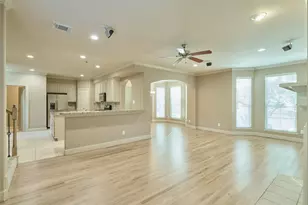 5612 Lacy St, Houston, TX 77007 - Photo 2