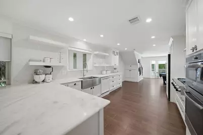 923 Daria Drive, Houston, TX 77079 - Photo 8