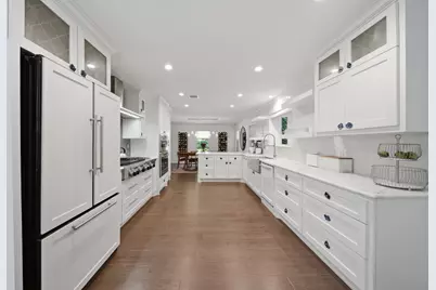 923 Daria Drive, Houston, TX 77079 - Photo 10