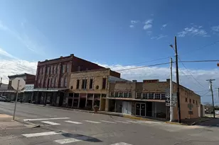 107 E Main St, Eagle Lake, TX 77434 - Photo 4