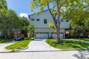 4517 Larch Ln, Bellaire, TX 77401 - Photo 2