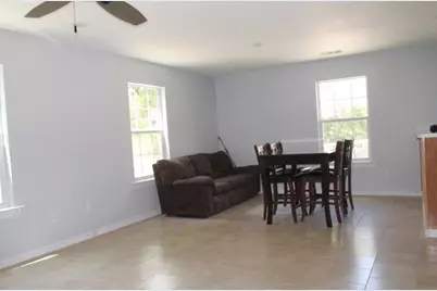 1404 Avenue B, Huntsville, TX 77340 - Photo 2