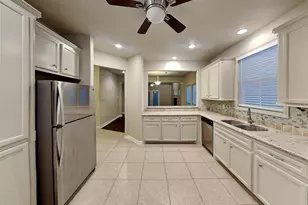 504 Forest Glen St, Conroe, TX 77316 - Photo 2