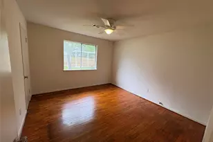 223 Belmont St, Tomball, TX 77375 - Photo 6