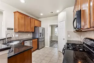 2530 Laughing Gull Cir, Seabrook, TX 77586 - Photo 10