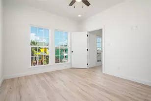 101 Ocean Shore Dr, Crystal Beach, TX 77650 - Photo 40