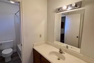 2 Purpletop Ct, The Woodlands, TX 77381 - Photo 18