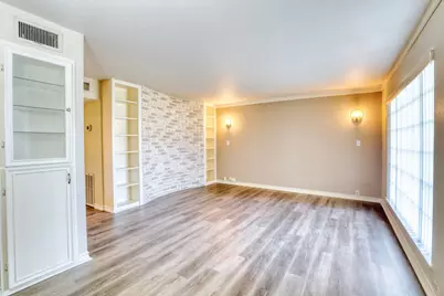 2201 Fountain View Drive #J 15, Houston, TX 77057 - Photo 10