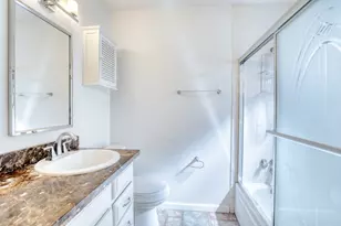 2201 Fountain View Dr, Houston, TX 77057 - Photo 12