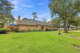 3002 Riata Ln, Houston, TX 77043 - Photo 2