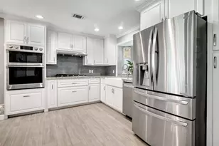 705 Briarmeadow Ave, Friendswood, TX 77546 - Photo 6