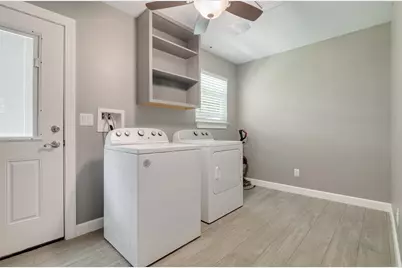 705 Briarmeadow Avenue, Friendswood, TX 77546 - Photo 18