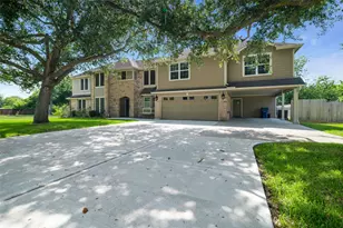 705 Briarmeadow Ave, Friendswood, TX 77546 - Photo 1