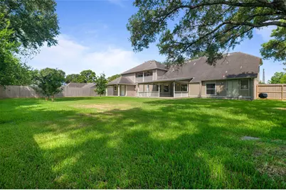 705 Briarmeadow Avenue, Friendswood, TX 77546 - Photo 42