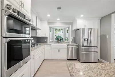 705 Briarmeadow Avenue, Friendswood, TX 77546 - Photo 6