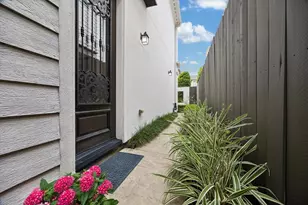 4517 Rose St, Houston, TX 77007 - Photo 2