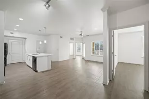 11925 Jones Rd, Houston, TX 77070 - Photo 8