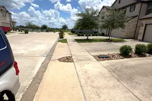7118 Fannin St, Pearland, TX 77584 - Photo 2