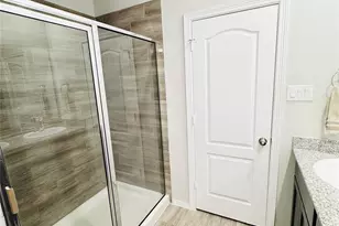 24702 Russet Bluff Trl, Houston, TX 77336 - Photo 10