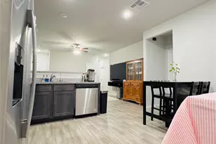 24702 Russet Bluff Trl, Houston, TX 77336 - Photo 20