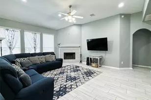 7915 Corrian Park Cir, Houston, TX 77040 - Photo 8