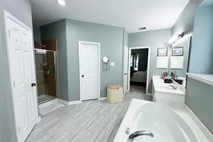 7915 Corrian Park Cir, Houston, TX 77040 - Photo 18